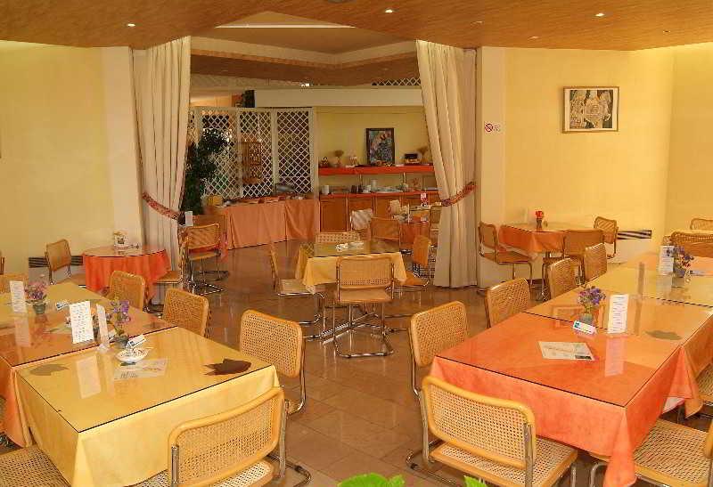 Inter-Hotel La Closerie Beaune Екстер'єр фото