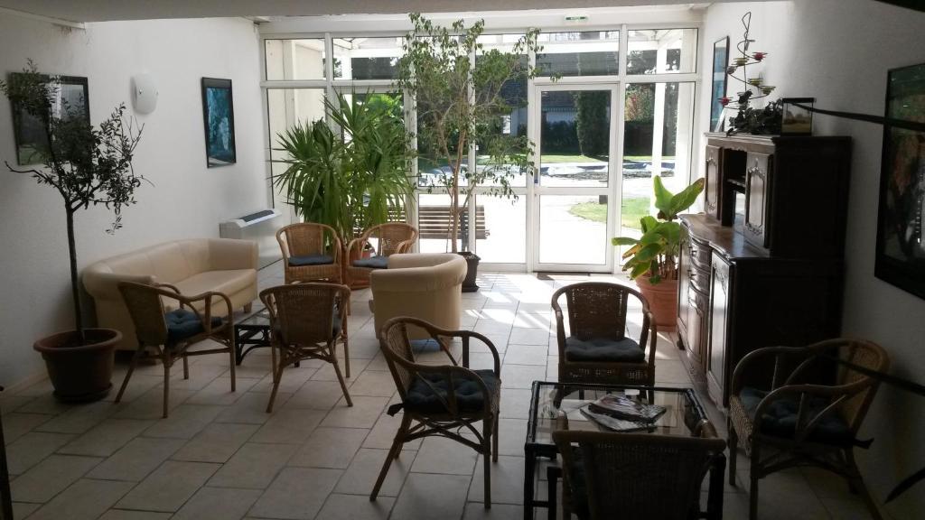 Inter-Hotel La Closerie Beaune Екстер'єр фото